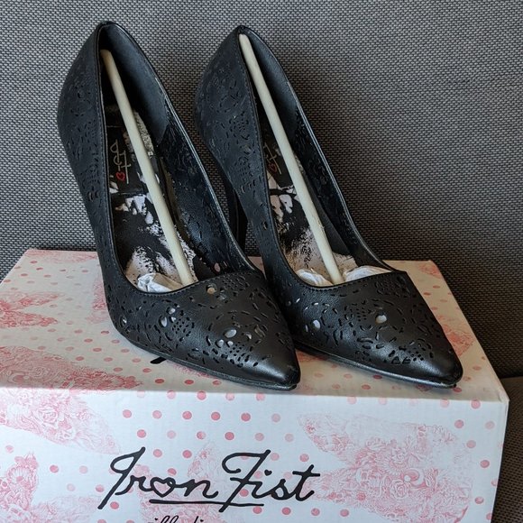 Iron Fist Shoes Skull It Out Heels - Picture 1 of 6
